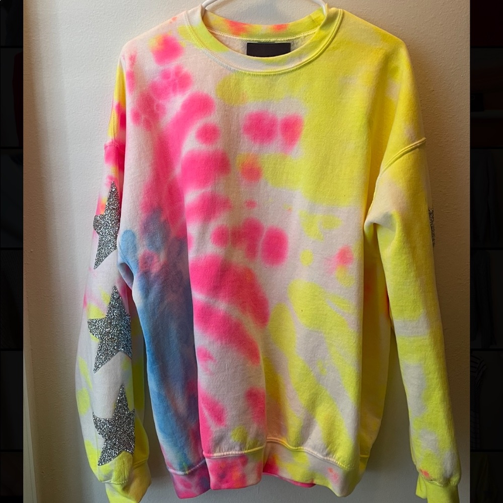TRENDY tie dye super soft hoodie with star detail